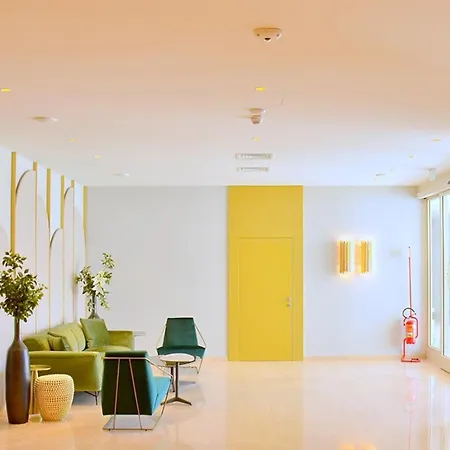 Modern Flat With Amazing View On The ビビオーネ
